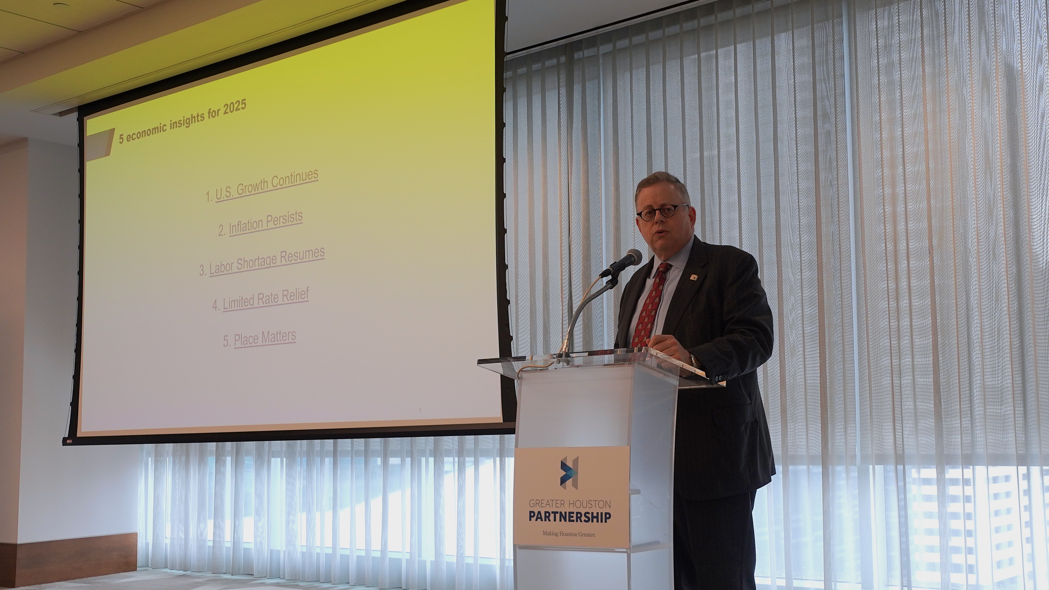 Fifth Third Bank Chief Economist Jeff Korzenik presents economic outlook at Partnership's Economy Series event